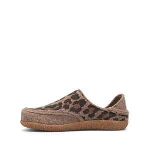 Taos Convertawool Leopard Shoes